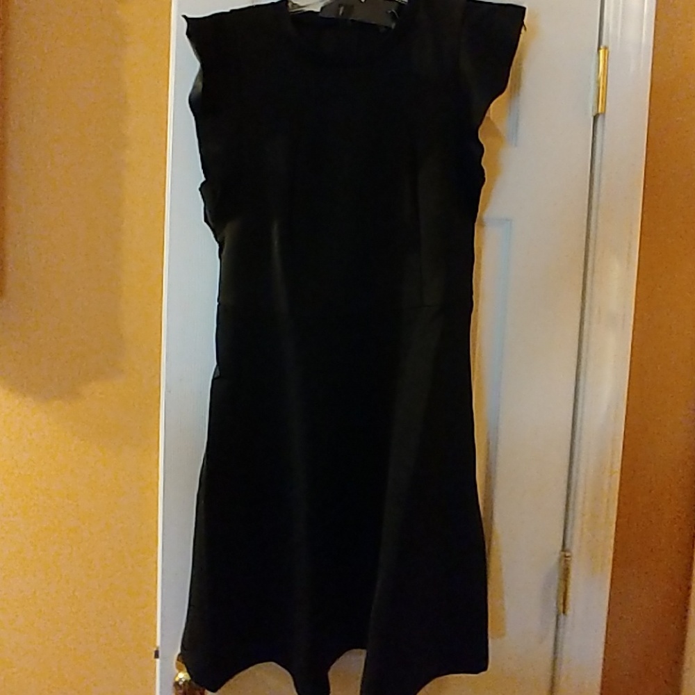 Smiple black dress
